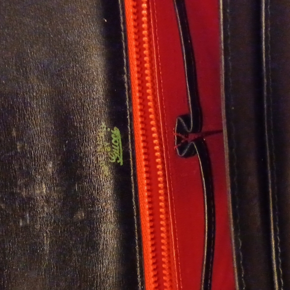 🤩🤩🤩Vintage Gucci bag. - Picture 4 of 9